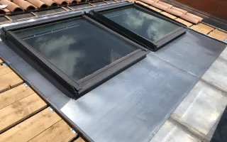 Double abergement de vélux en zinc
