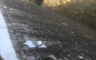 État des ardoises avant travaux de bâchage