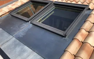 Double abergement en zinc sur tuile mécanique