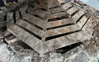 Voligeage délabré de l'ancienne couverture