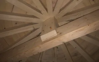 Charpente vue de l'intérieur